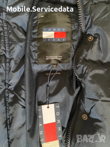 Оригинално дамско зимно яке Tommy Jeans – 5XL – чисто ново с етикети – червено/бяло/син принт, снимка 5 - Якета - 53426549