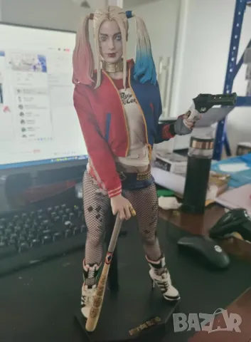 Топ фигура на Харли Куин 1/4,нова в кутия , снимка 2 - Колекции - 47441476