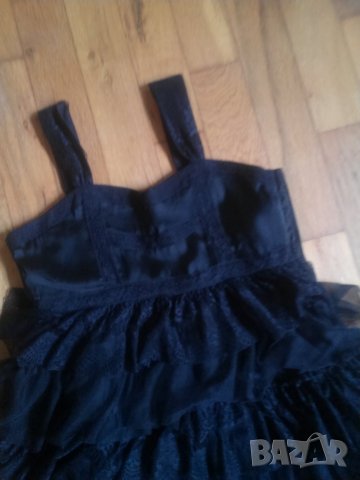 Много красива нова рокля H&M, снимка 2 - Детски рокли и поли - 25641782
