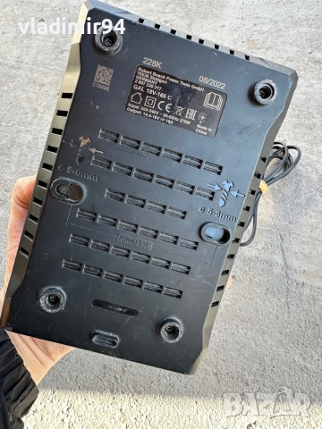 Bosch GAL 18V-160 16Ah зарядно, снимка 4 - Други инструменти - 52655073
