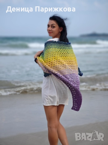 Ръчно плетен триъгълен шал наметка "Лунна нощ" , снимка 13 - Шалове - 52771222