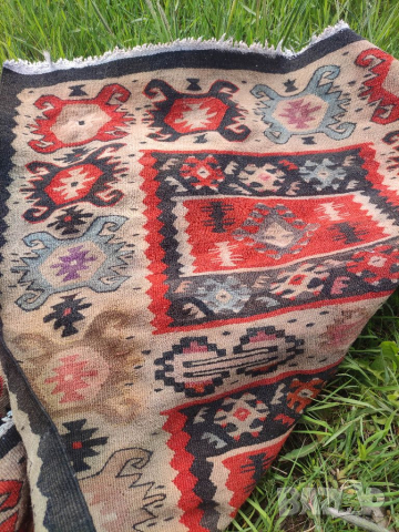 Продавам малко чипровски килимче , снимка 7 - Килими - 36537862