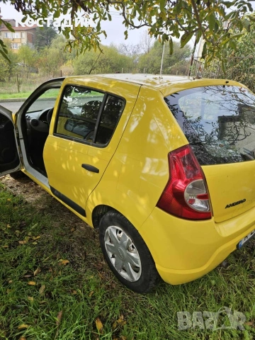 Dacia Sandero 1.2 гас/бензин 2011г, снимка 3 - Автомобили и джипове - 53484532