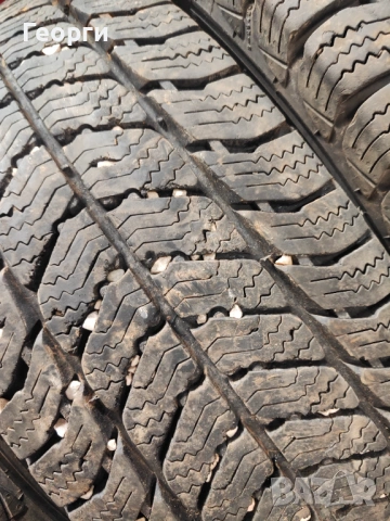 4бр.зимни гуми 215/65/16C Semperit