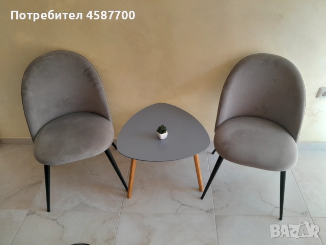 Продавам нови, неизползвани комплект масичка с два стола., снимка 1