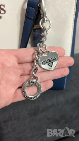 Дамска чанта Guess , снимка 4 - Чанти - 50637512