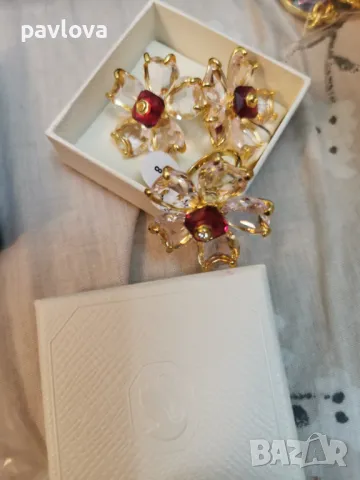 Сет сваровски Swarovski, снимка 8 - Бижутерийни комплекти - 48429367