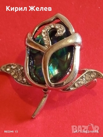 БРОШКА ЗЕЛЕНО ЦВЕТЕ ИНКРУСТАЦИЯ от СЕДЕФ и КРИСТАЛИ ЛУКС ПОДНЕСЕН АРИСТОКРАТИЧНО 52225, снимка 5 - Други - 52533485