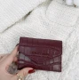 Малко дамско портмоне в бордо, снимка 2