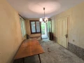 Собственик продава триетажна солидна къща 320 кв.м. в с. Тияновци, област Видин  , снимка 4