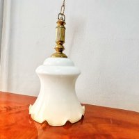 Лампион от млечно стъкло и месинг, снимка 1 - Лампи за таван - 43815789