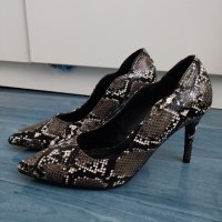 Елегантни обувки , снимка 2 - Дамски обувки на ток - 39562564