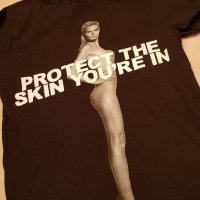 Original  Vintage MARC JACOBS X  HEIDI KLUM Naked Protect the Skin You're In Tee, снимка 2 - Тениски - 38066181