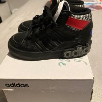 Детски маратонки Adidas, снимка 2 - Детски маратонки - 44117588