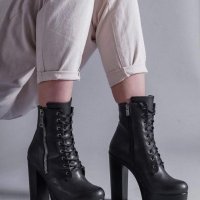 Дамски боти на ток, снимка 5 - Дамски обувки на ток - 36641641