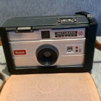 фотоапарат Kodak Instamatic 50  , снимка 2 - Фотоапарати - 43353727