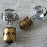 Лампа с рефлектор 28в 20вт СССР, снимка 1 - Медицинска апаратура - 36825327