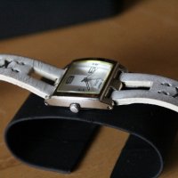 Часовник дамски оригинален Lorus Seiko, снимка 5 - Дамски - 27425572