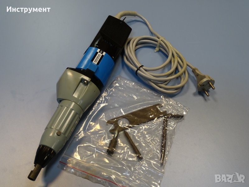 прав електрически винтоверт VEB WMW Smalcalda SRM 141 220V, снимка 1