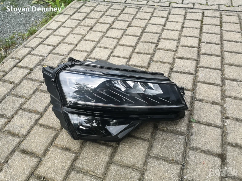 Десен фар за шкода карок 2020 г в безупречно състояние, снимка 1