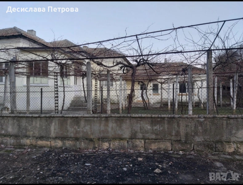 Продавам къща в с Нова Камена, снимка 1