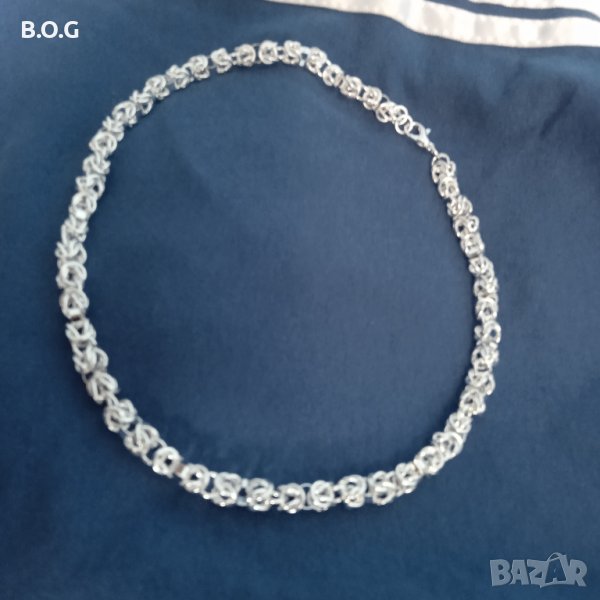 Масивен, сребърен ланец. Дълъг и дебел. Поставен в луксозна кутия за подарък, снимка 1