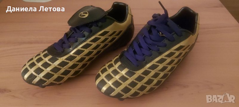 Бутонки и чорапи, снимка 1