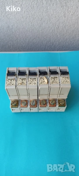 Автоматични предпазители FLACH - 6 бр. за 20 лв., снимка 1