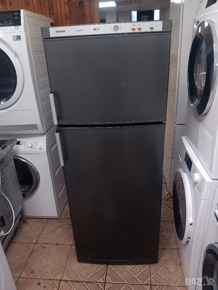 Сив хладилник с горна камера Сименс  Siemens с две години гаранция!, снимка 1