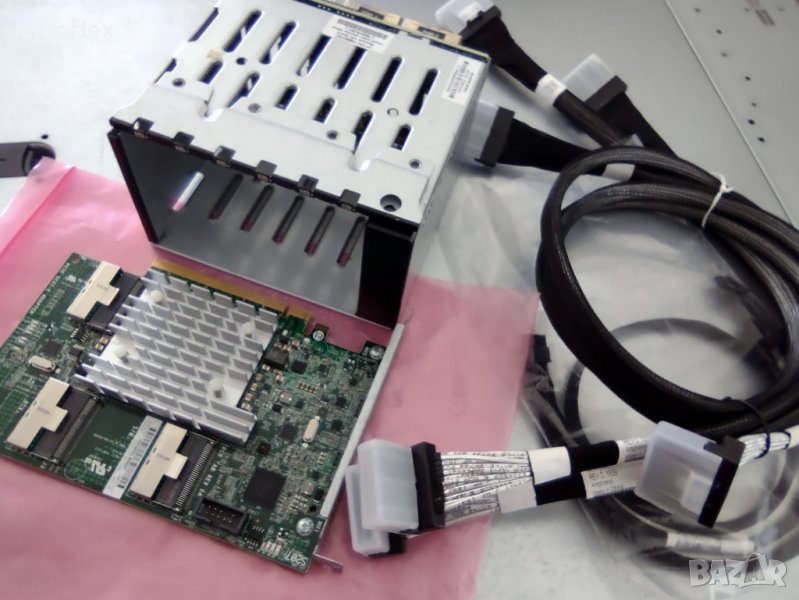 HPE DL380 G9 774741-B21: Комплект за 6 NVMe SSD 2.5", снимка 1