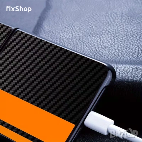Калъф за Motorola Razr 60 Ultra – карбонов дизайн с оранжева линия – Нов, снимка 3 - Калъфи, кейсове - 53574640
