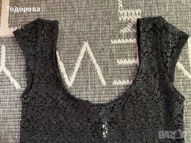 Черна блуза Stradivarius без ръкави., снимка 2 - Корсети, бюстиета, топове - 44014729