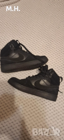 Зимни кецове NIKE, номер 35,5
