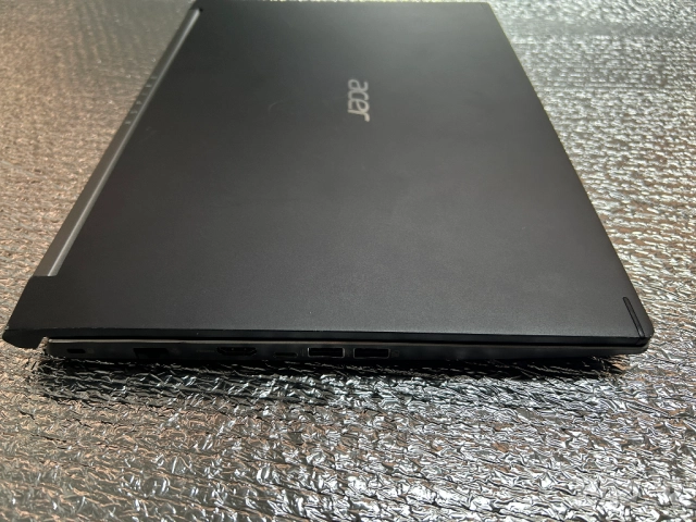 Геймърски Acer Aspire 7 A715-74G-51DS, снимка 5 - Лаптопи за игри - 52962879