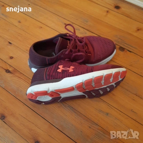 Under Armour, оригинални маратонки , снимка 2 - Маратонки - 51791768