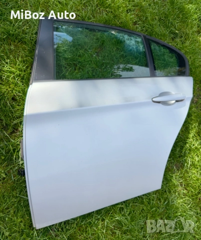Врата врати BMW E90 E91 E92, снимка 4 - Части - 52257695