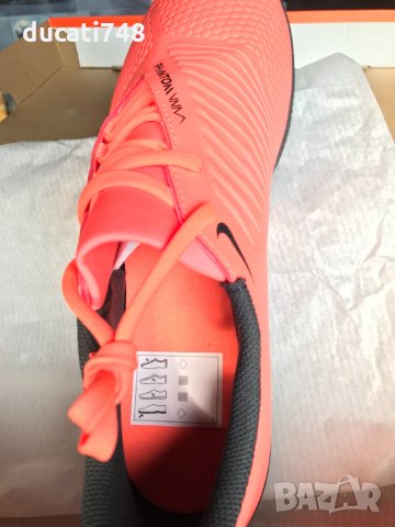 Мъжки футболни обувки Nike PHANTOM VENOM CLUB IC 44.5, снимка 5 - Футбол - 32398279