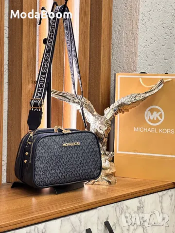 Michael Kors дамски чанти Различни цветове , снимка 3 - Чанти - 48834686