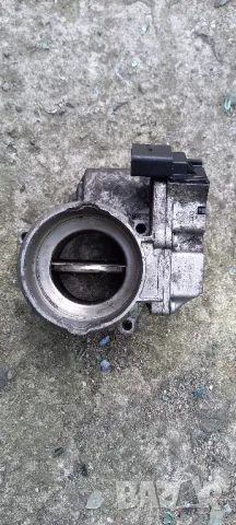 Дроселова клапа Audi A4 B7 2.0 TDI, снимка 2 - Части - 47694694