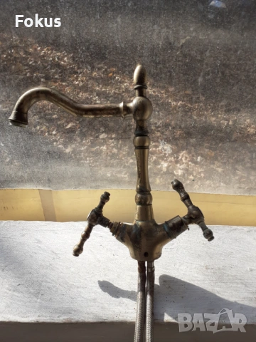 Стар бронзов смесител, снимка 5 - Антикварни и старинни предмети - 53448857
