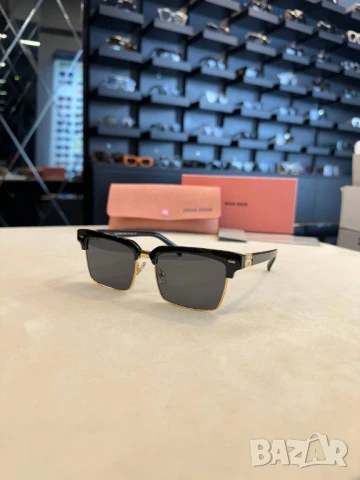 очила с черен обикновен калъф с ув защита ray ban miu miu , снимка 5 - Слънчеви и диоптрични очила - 50731613