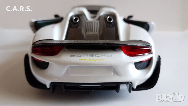 Метални колички Bburago - Мащаб 1:24, снимка 16 - Колекции - 49371591