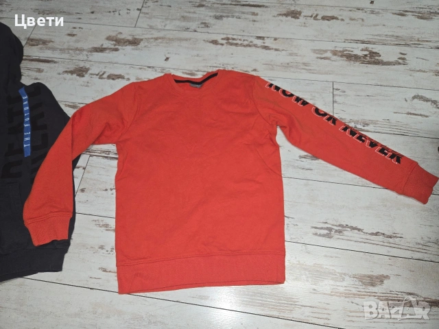 Лот детски дреха, яке блузи и дънки 10 евро, снимка 4 - Детски якета и елеци - 53383202