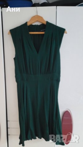 Елегантна зелена рокля M