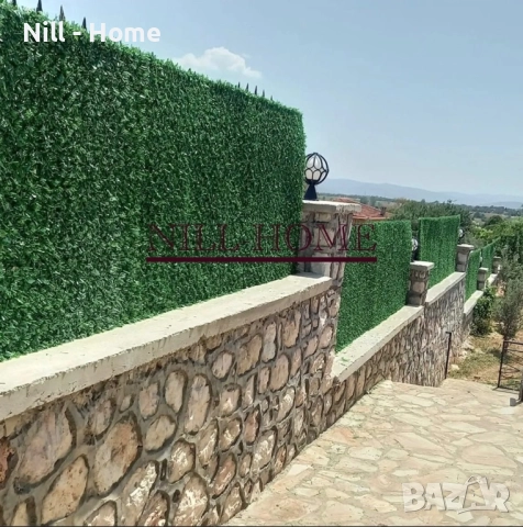 Поцинкована мрежа с декорация ( ИЗКУСТВЕНА ТРЕВА ) 4 мм. Тел / 40 мм. Око