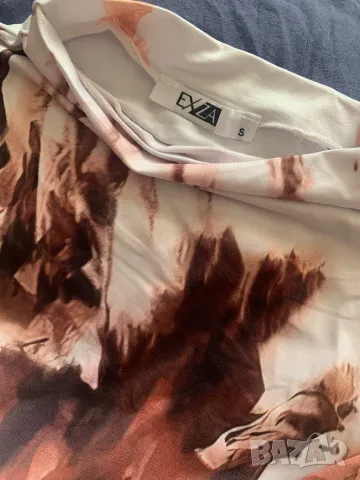 Блуза , снимка 2 - Блузи с дълъг ръкав и пуловери - 49686448