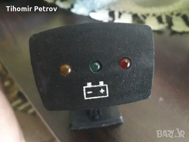 Волтметър 12в