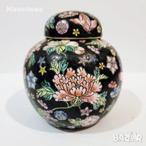 Порцеланов джинджифилов буркан с капак Famille Rose Mille Fleur., снимка 4 - Други ценни предмети - 53449336