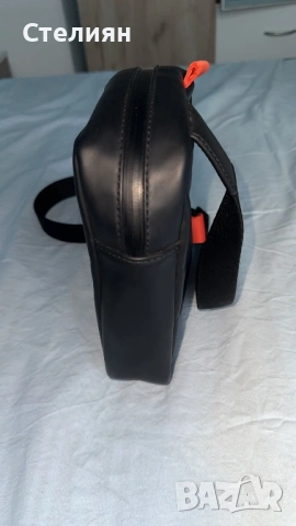 Маркова чанта Calvin Klein – отлично състояние , снимка 2 - Чанти - 53029634