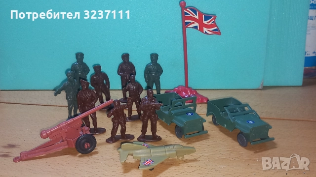 Пластмасови войници